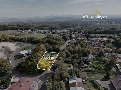 Prodej stavebního pozemku 1305 m²
