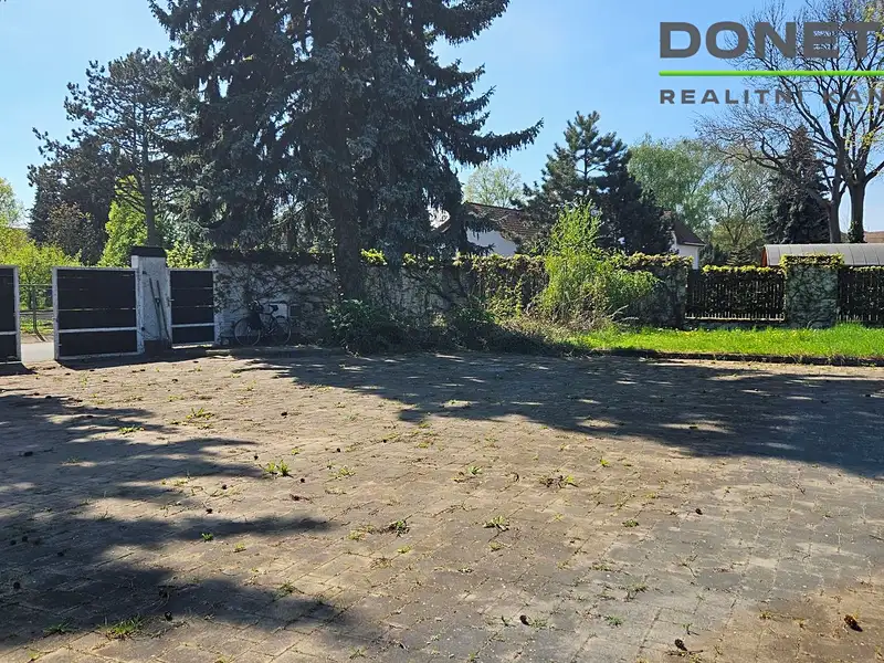 Prodej stavebního pozemku 782 m², Hradec Králové – náhled fotky 3