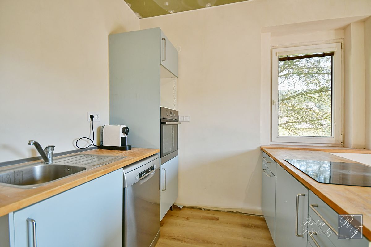 Prodej rodinného domu 120 m², pozemek 1098 m² – fotografie 4