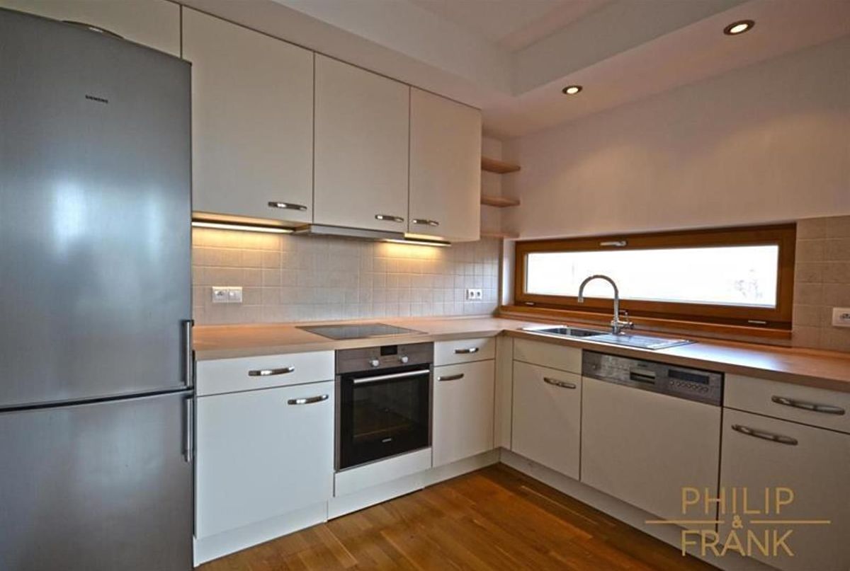 Pronájem bytu 2+kk 56 m² – fotografie 4