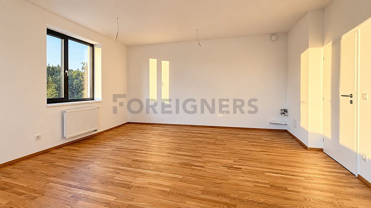 Pronájem bytu 2+kk 58 m² – fotografie 3
