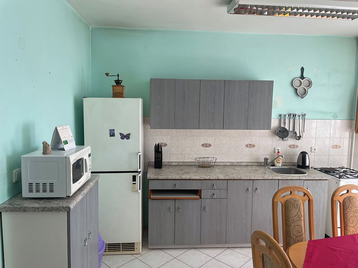 Pronájem bytu 2+1 80 m² – fotografie 3