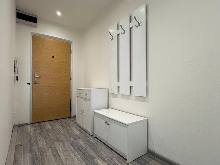 Квартира 2+kk в оренду, 52 м² (5 з 12)