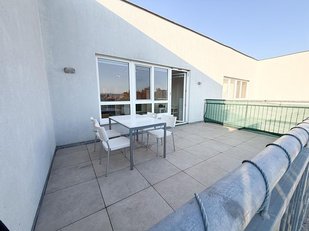 Pronájem bytu 1+kk 42 m² – fotografie 2