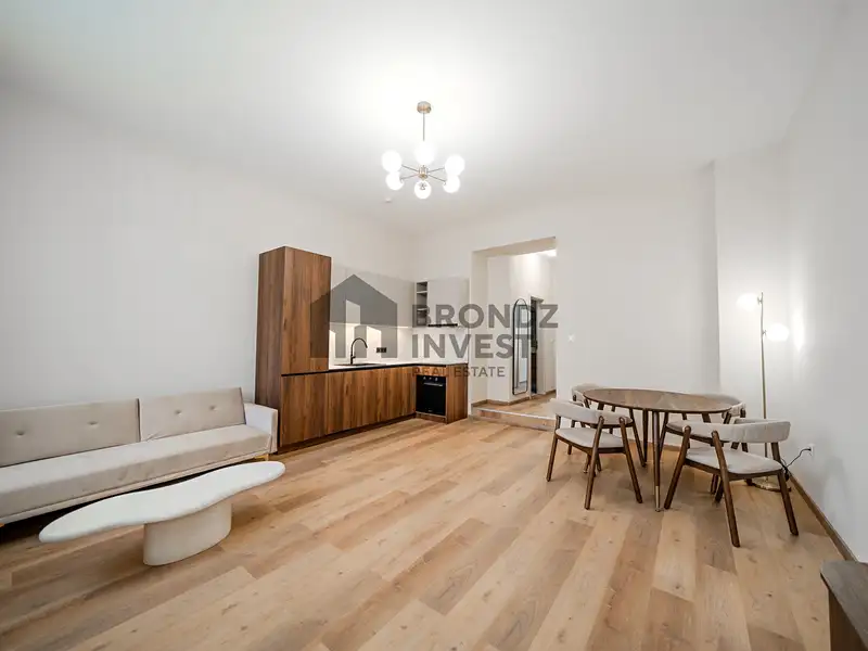 Pronájem bytu 2+kk 60 m², Praha – náhled fotky 1