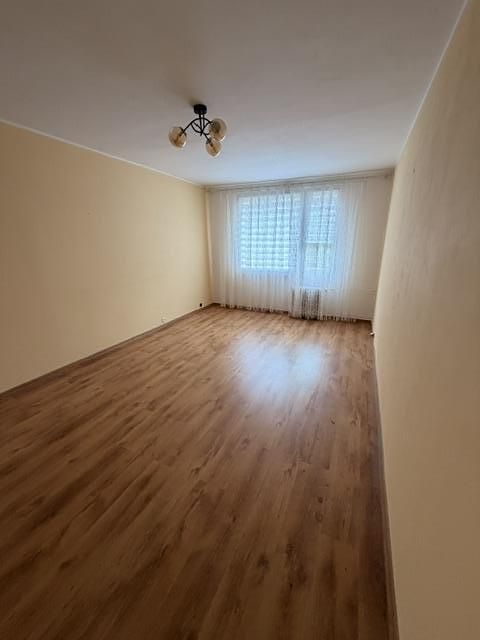 Pronájem bytu 2+1 53 m² – fotografie 3
