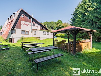 Haus zum Kauf, 556 m² (3 von 36)