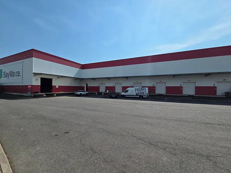 Pronájem skladového prostoru 1100 m², Nupaky – náhled fotky 3