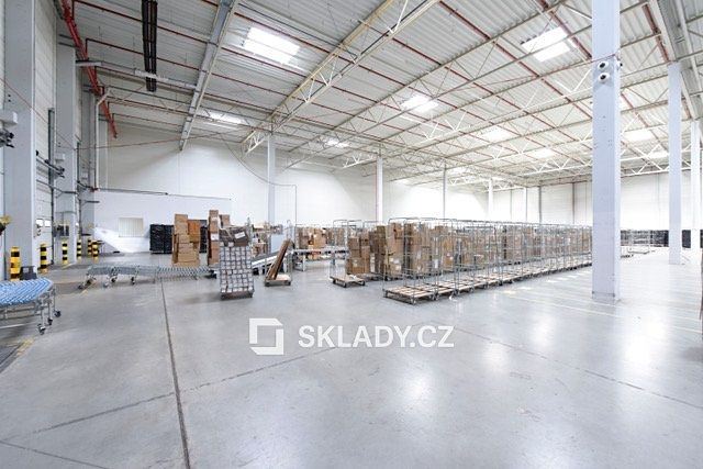 Pronájem skladového prostoru 6000 m² – fotografie 2