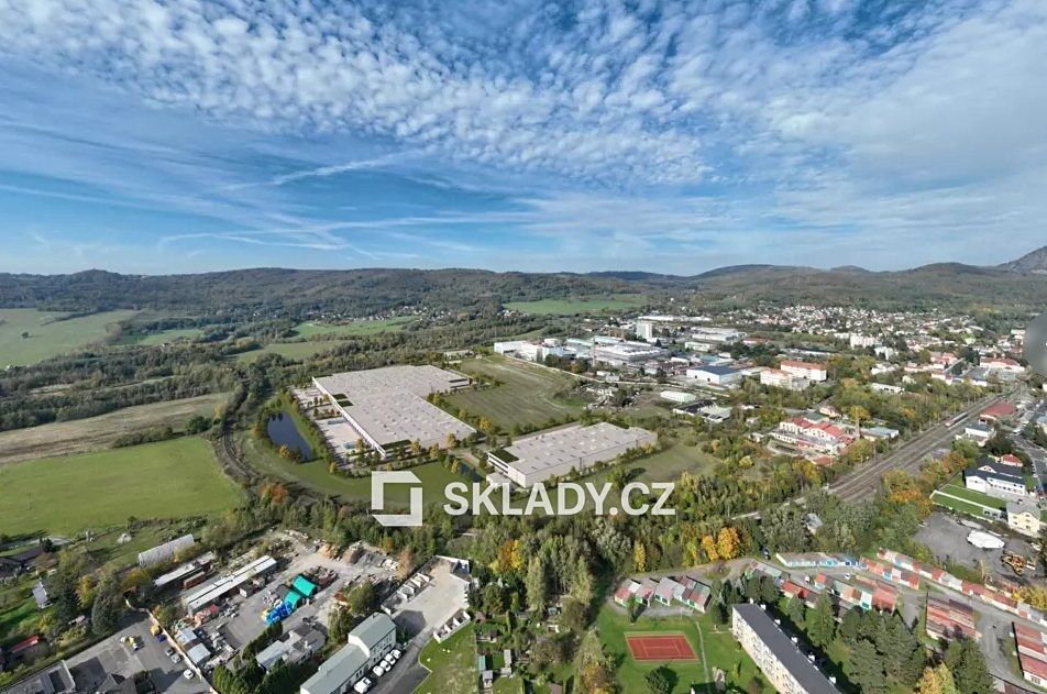 Pronájem skladového prostoru 1244 m²