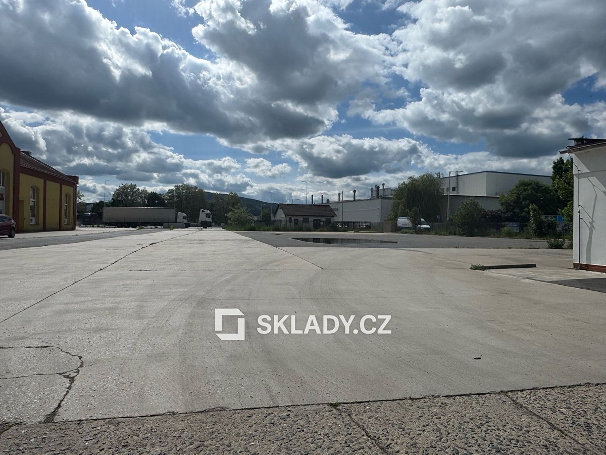 Pronájem komerčního pozemku 3468 m²