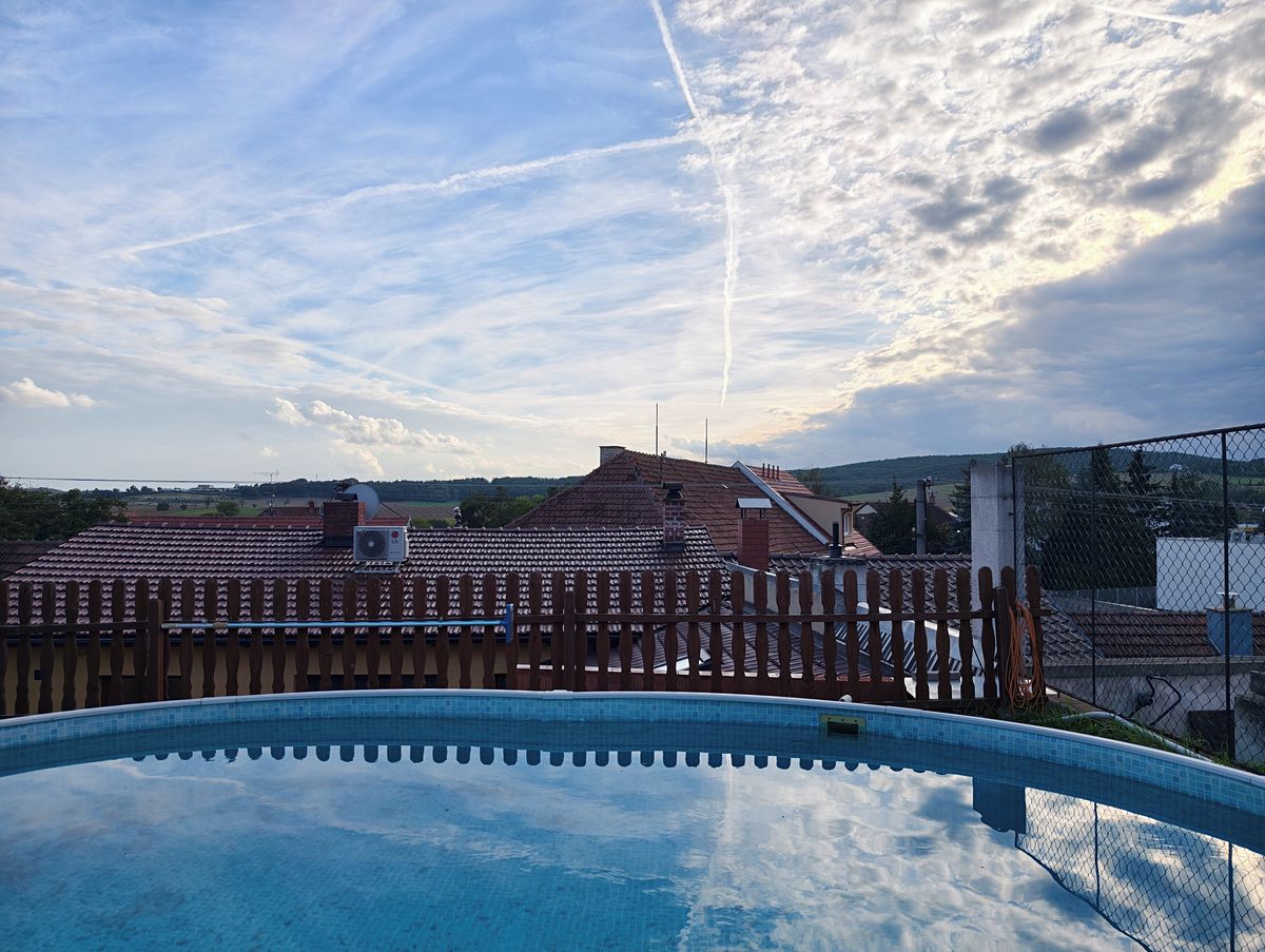 Prodej rodinného domu 200 m², pozemek 295 m² – fotografie 3