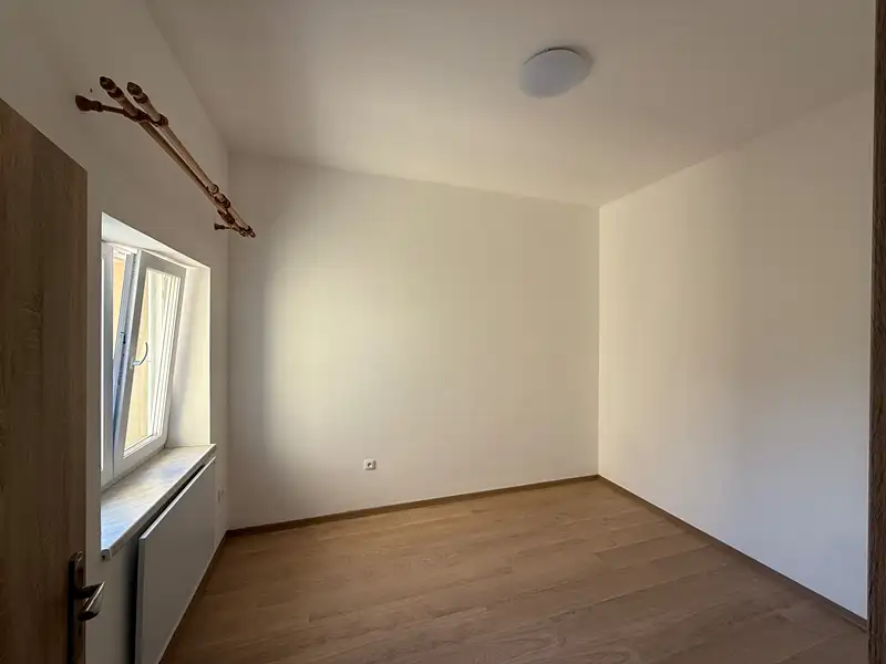 Pronájem bytu 2+1 45 m², Jičín – náhled fotky 3