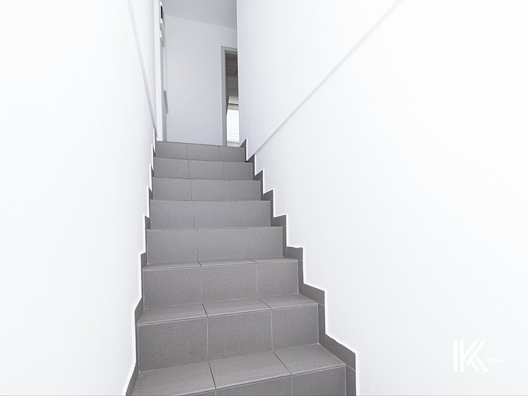 Pronájem komerčního prostoru, 131 m² (22 z 40)