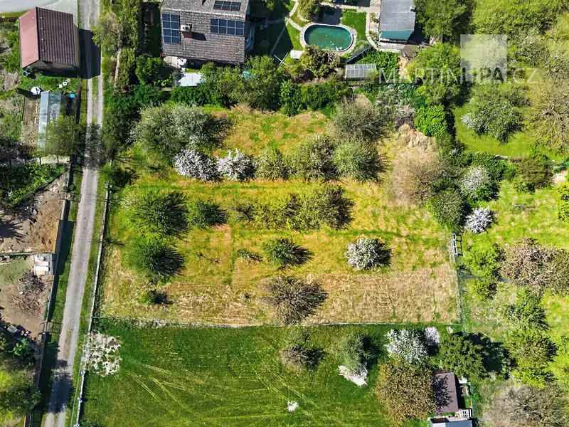 Prodej stavebního pozemku 880 m², Kamenný Přívoz – náhled fotky 2