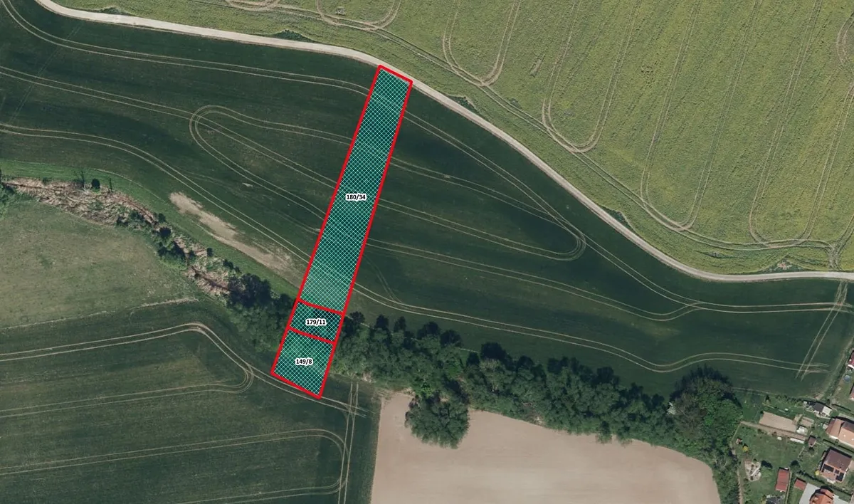 Prodej pole 3895 m²