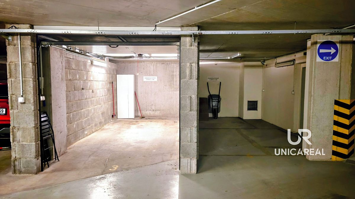 Pronájem garáže 14 m²
