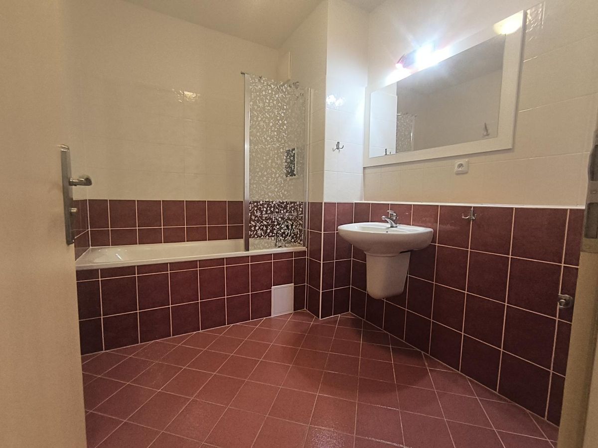 Pronájem bytu 3+kk 89 m² – fotografie 2