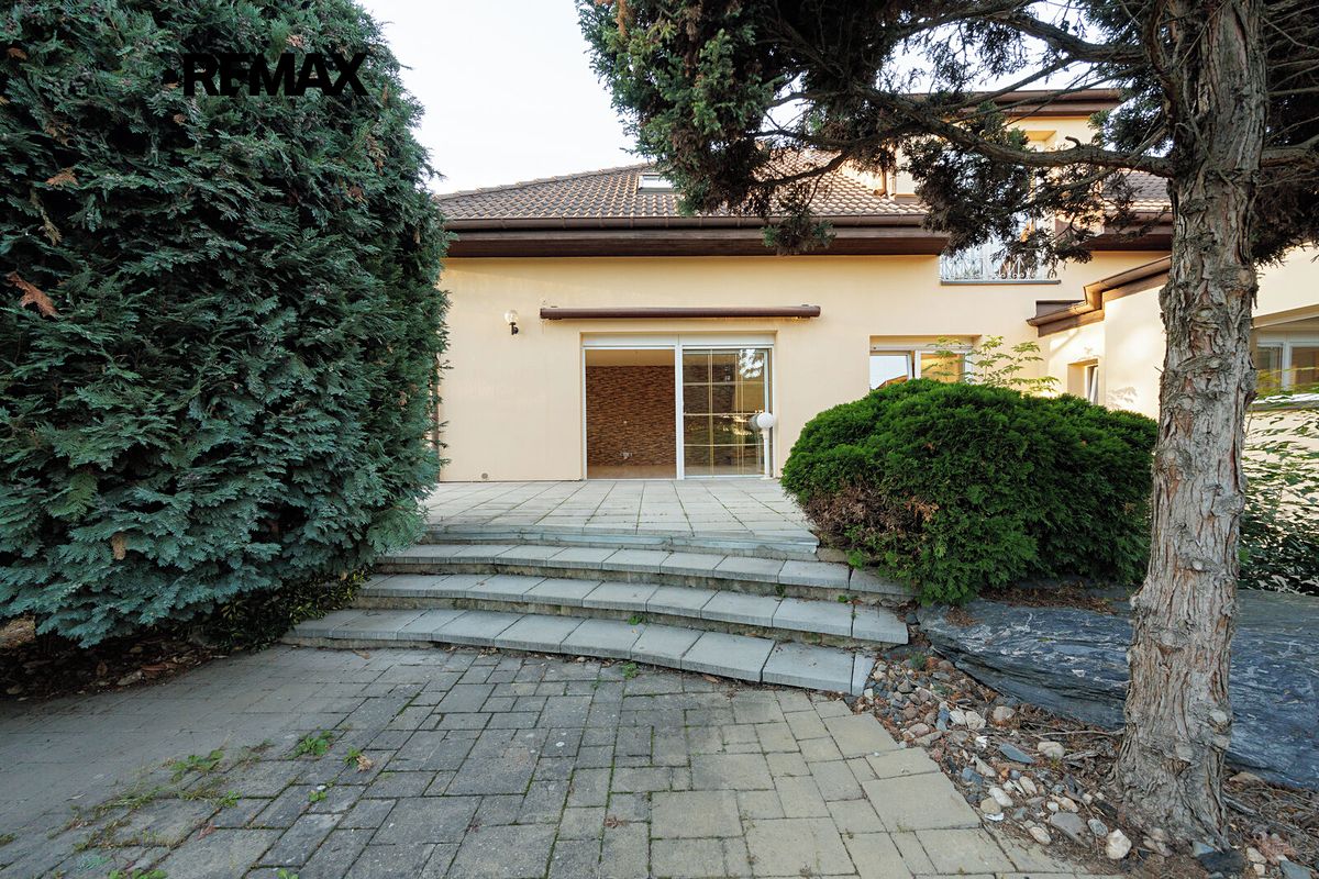 Prodej rodinného domu 520 m², pozemek 764 m² – fotografie 5