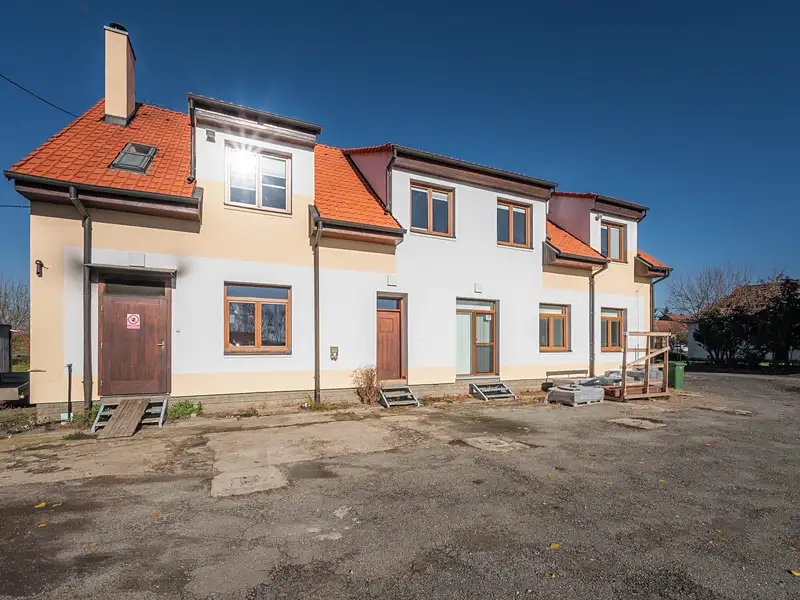 Pronájem komerční nemovitosti 1250 m², Ponětovice – náhled fotky 2