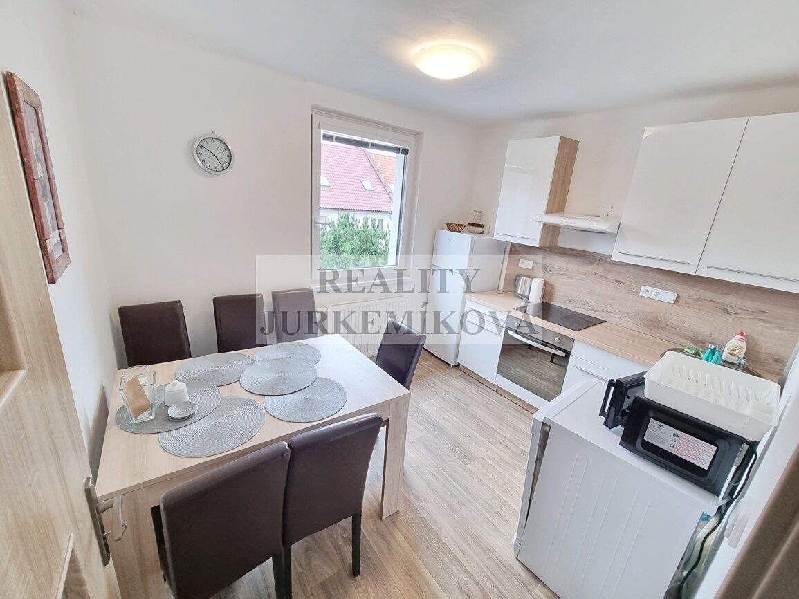 Pronájem vícegeneračního domu 200 m², pozemek 447 m² – fotografie 5