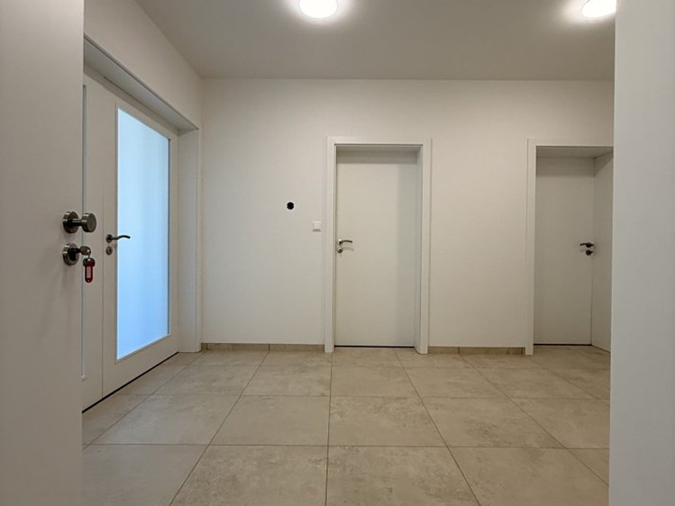 Wohnung 3+kk zur Miete, 82 m² (2 von 25)