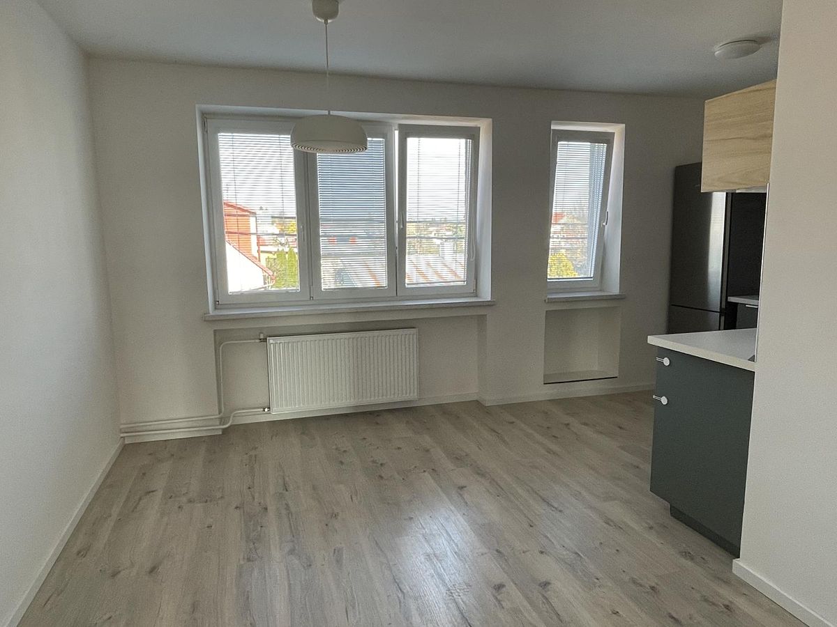 Pronájem bytu 3+1 75 m² – fotografie 2