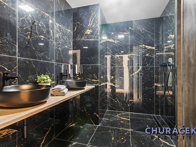 Prodej komerčního prostoru, 303 m² (32 z 79)
