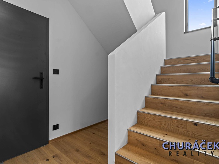 Prodej komerčního prostoru, 303 m² (45 z 79)