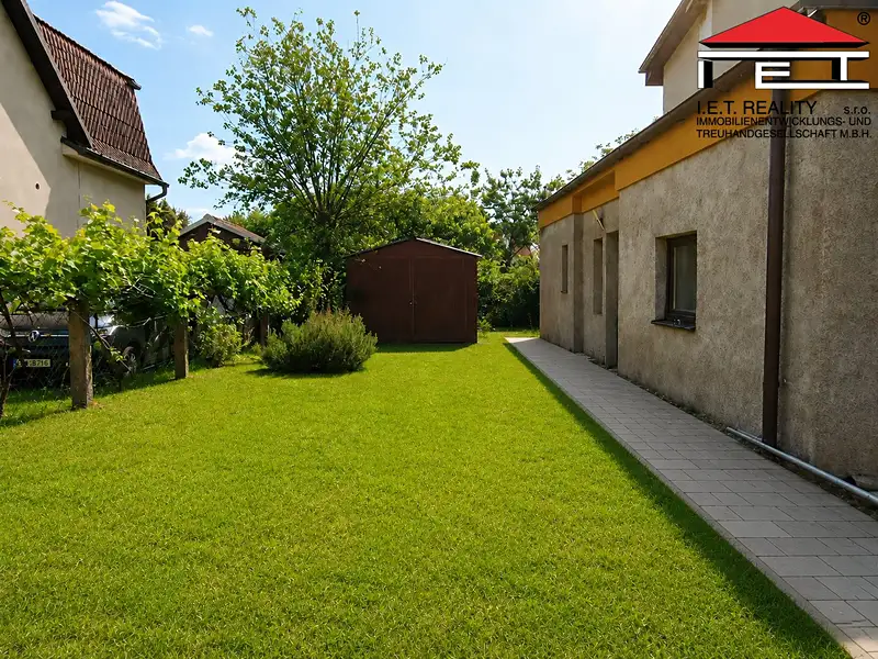 Pronájem rodinného domu 120 m², pozemek 330 m², Praha – náhled fotky 2