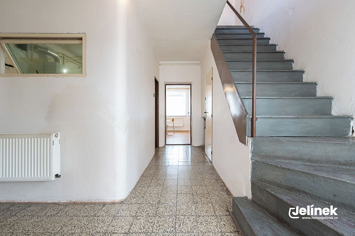 Prodej rodinného domu 115 m², pozemek 288 m² – fotografie 3