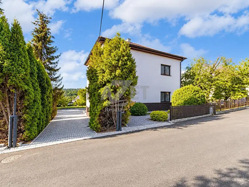 Prodej rodinného domu 420 m², pozemek 1339 m², Velká Polom – náhled fotky 3