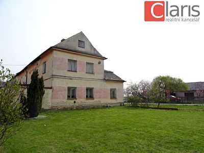 Prodej rodinného domu 279 m², pozemek 1941 m²