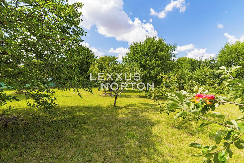 Prodej stavebního pozemku 2573 m² – fotografie 2