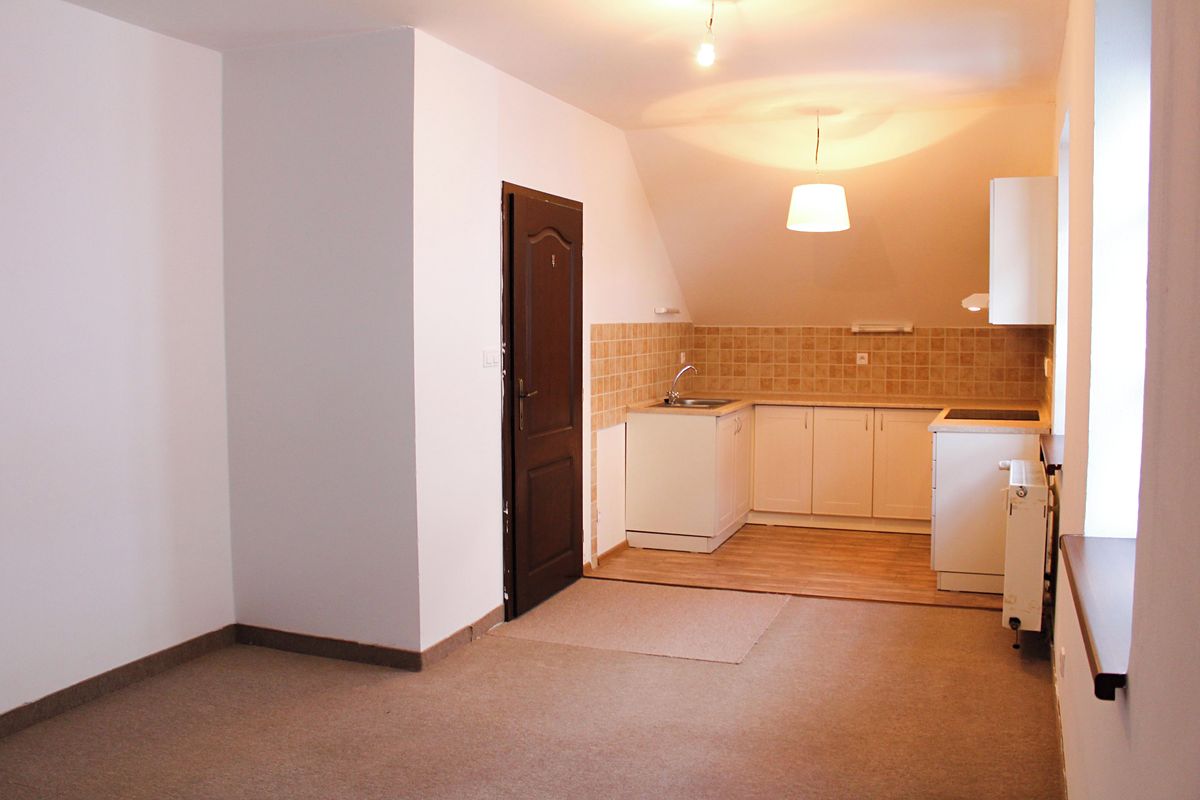 Pronájem bytu 1+kk 37 m² – fotografie 2
