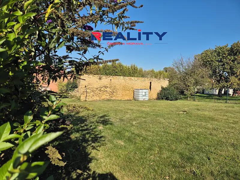 Prodej stavebního pozemku 893 m², Strakov – náhled fotky 3