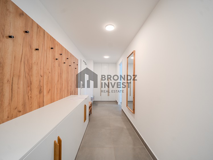 Pronájem bytu 4+kk, 112 m² (11 z 17)