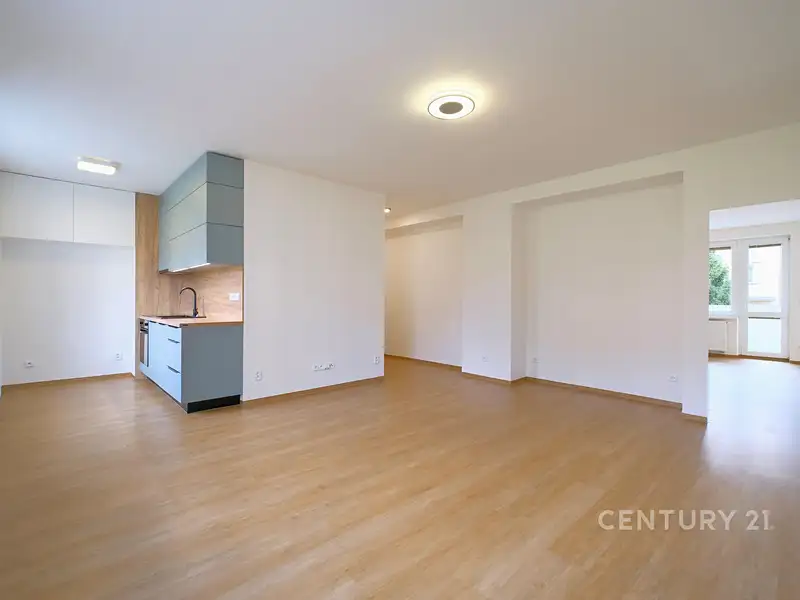 Pronájem bytu 2+kk 56 m², Vsetín – náhled fotky 2