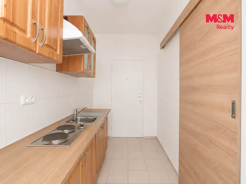 Prodej bytu 1+kk 28 m², Praha – náhled fotky 2