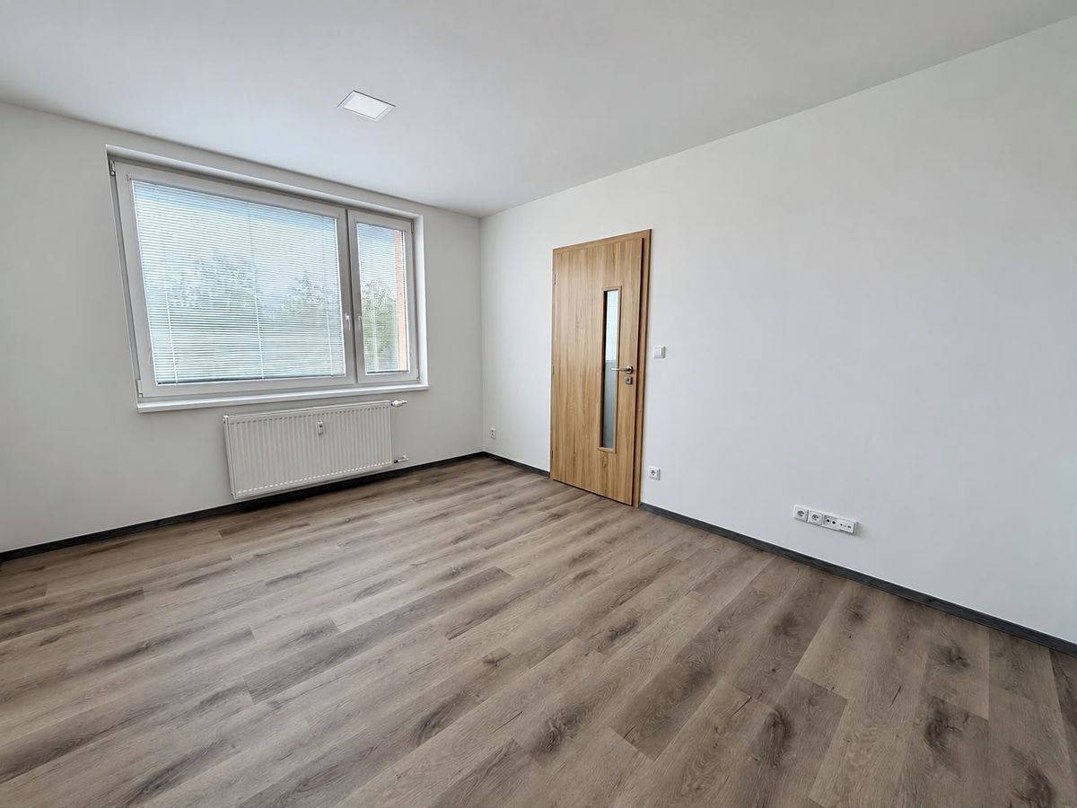 Pronájem bytu 1+1 38 m² – fotografie 5