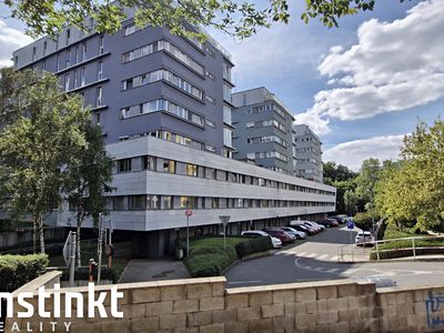 Pronájem garážového stání 18 m²