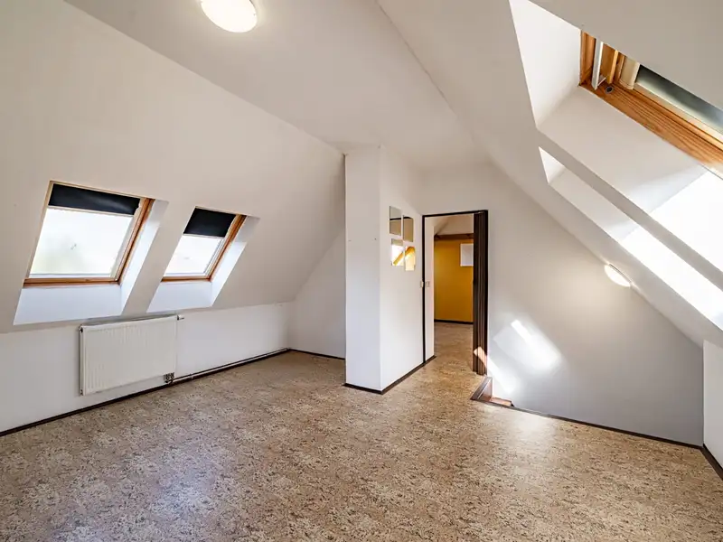 Pronájem bytu 2+1 60 m², Cheb – náhled fotky 2
