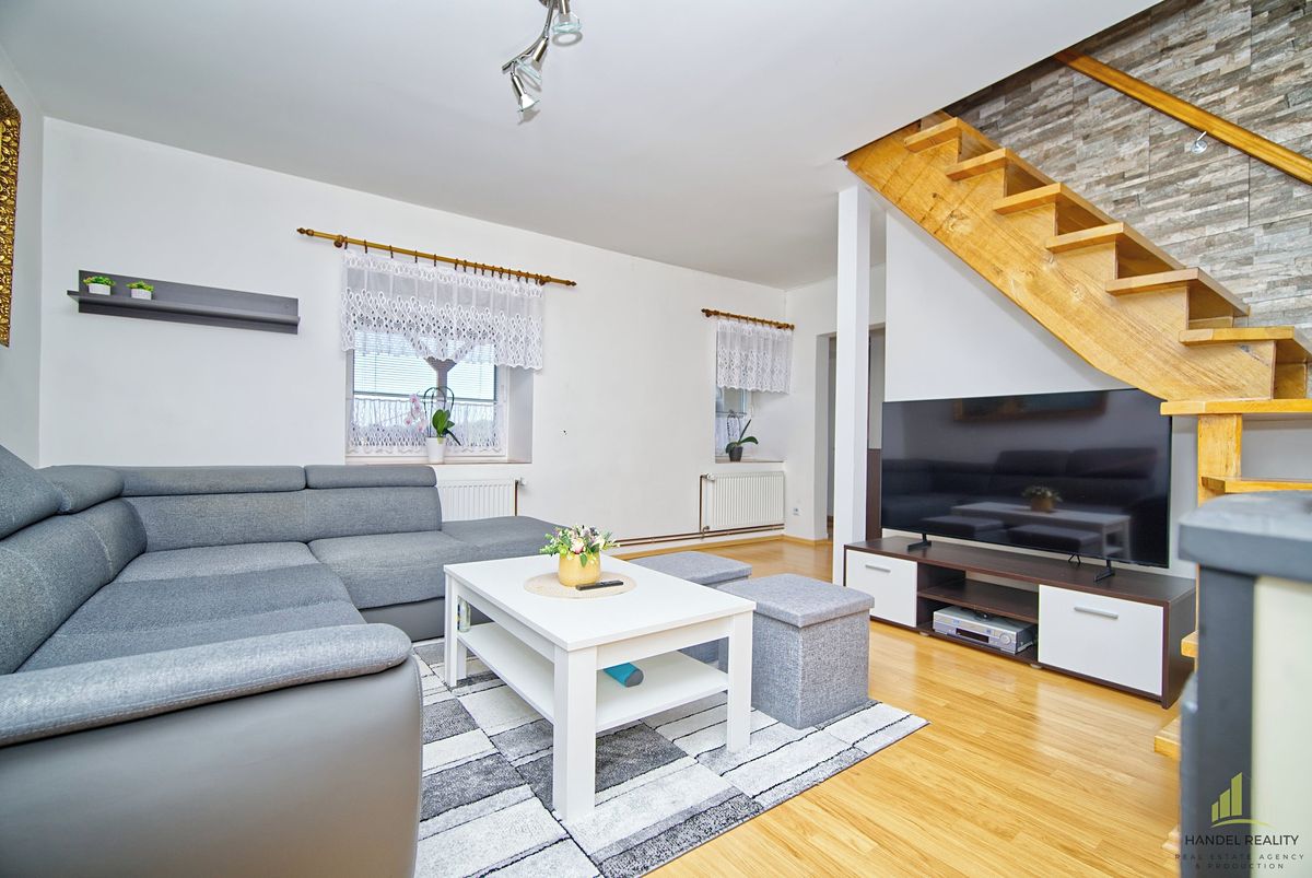 Prodej rodinného domu 100 m², pozemek 484 m² – fotografie 3