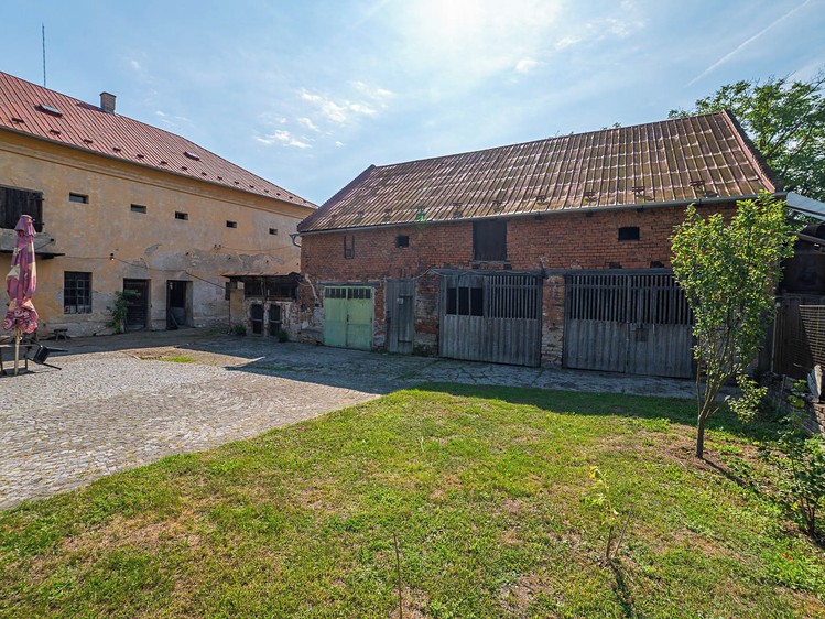 Haus zum Kauf, 620 m² (4 von 30)