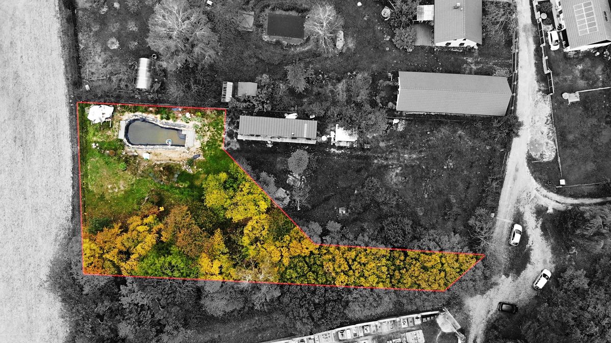 Prodej stavebního pozemku 1377 m² – fotografie 3