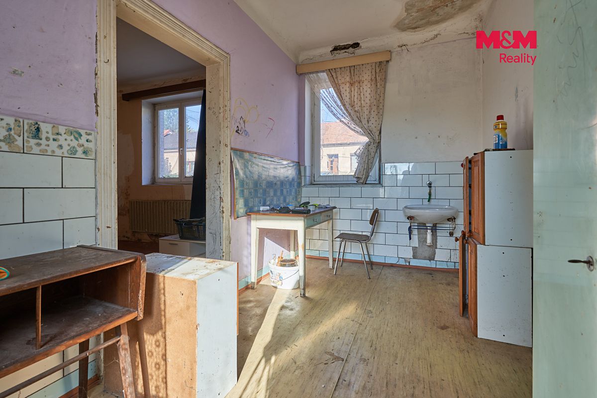 Prodej rodinného domu 116 m², pozemek 725 m² – fotografie 3