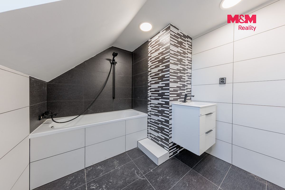 Prodej chalupy 248 m², pozemek 1066 m² – fotografie 3