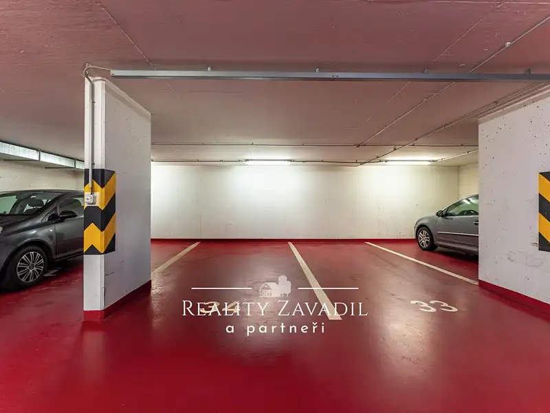 Prodej garážového stání 13 m², Praha – náhled fotky 3