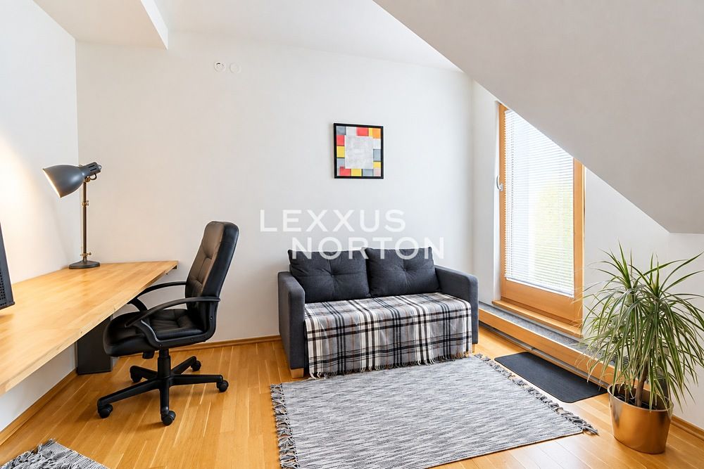Pronájem bytu 4+kk 153 m² – fotografie 4