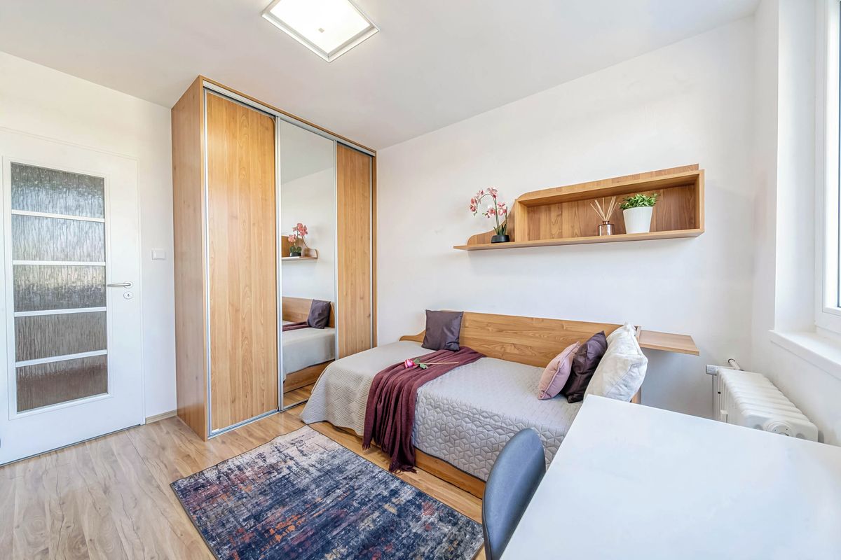 Pronájem bytu pokoje 16 m² – fotografie 2